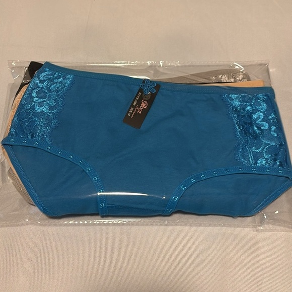 Rose Intimate Set of 4️⃣  Lace Women's Briefs - Picture 4 of 4
